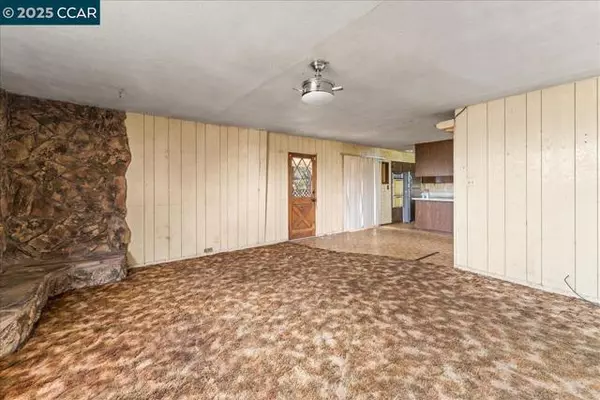 Martinez, CA 94553,22 Alan Way