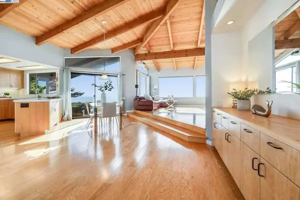 470 Grey Whale, CA 95497
