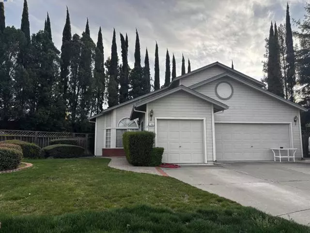 1743 Freeport Ct, Oakley, CA 94561