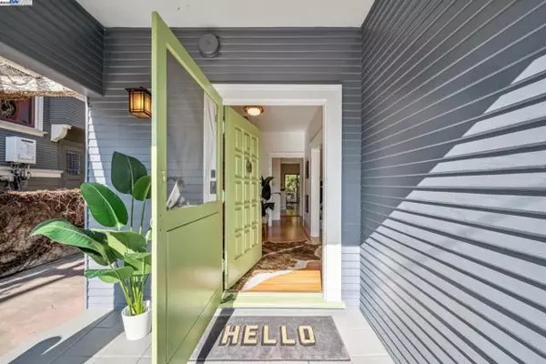 Oakland, CA 94610,667 CHETWOOD STREET