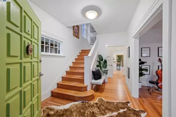 Oakland, CA 94610,667 CHETWOOD STREET