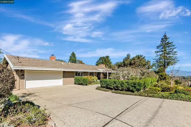 34 Chapel Dr, Lafayette, CA 94549