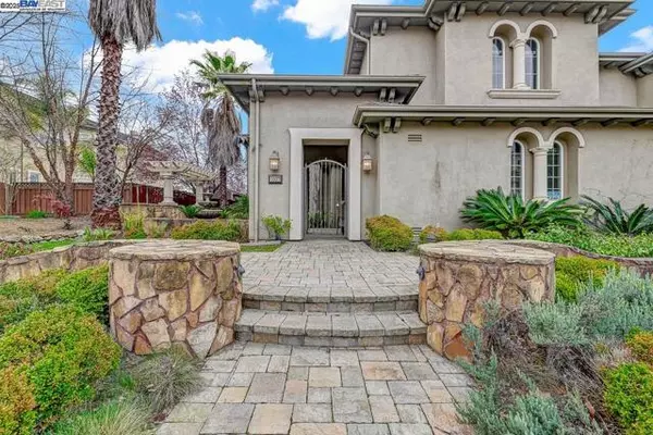 Pleasanton, CA 94566,1037 Sunset Creek Ln