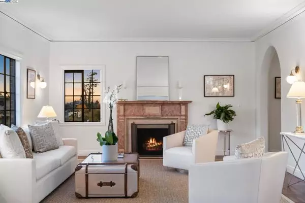 Oakland, CA 94618,5301 BROADWAY TERRACE