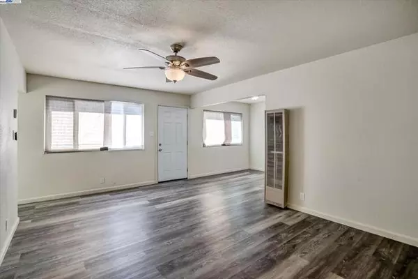 Oakland, CA 94621,5900 Hayes St