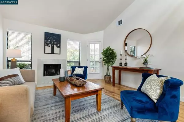 Walnut Creek, CA,1945 Trinity Avenue