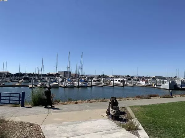 25 Burnham st, Vallejo, CA 94590