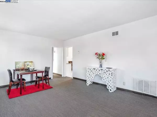 Oakland, CA 94619,3770 39Th Ave