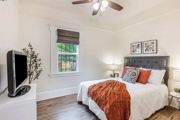2211 24Th Ave,  Oakland,  CA 94601
