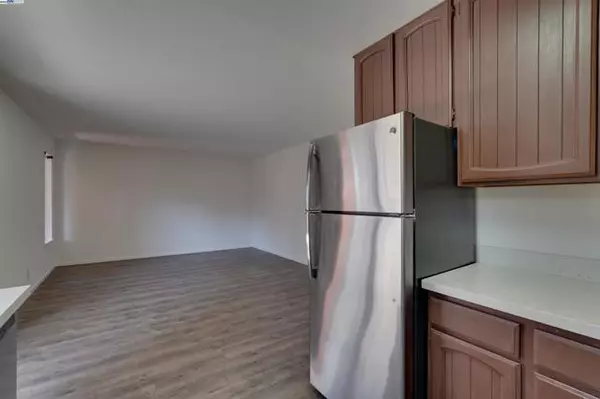 San Mateo, CA 94402,718 South Idaho