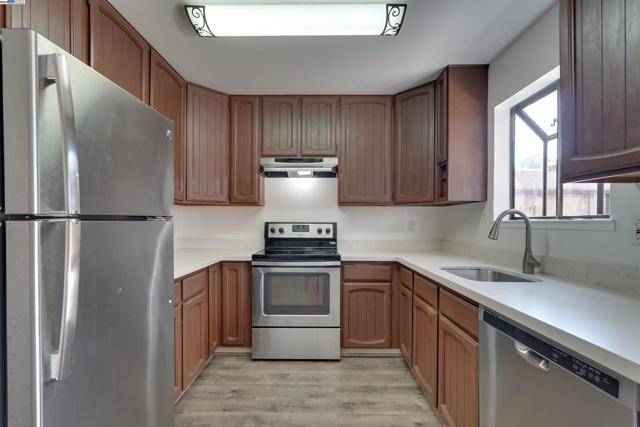 San Mateo, CA 94402,718 South Idaho