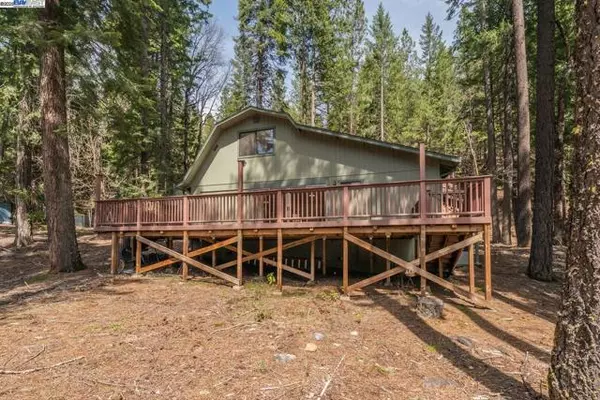 Trinity Center, CA 96091,121 Mountain Aire Ln