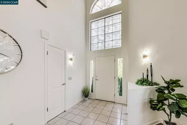 Napa, CA 94559,19 South Newport Dr