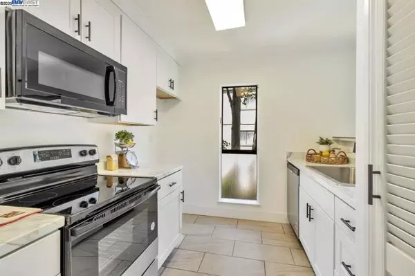 San Pablo, CA 94806,2021 Market Ave