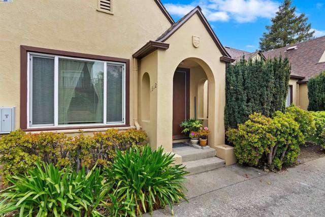 Alameda, CA 94501,1512 Mozart St