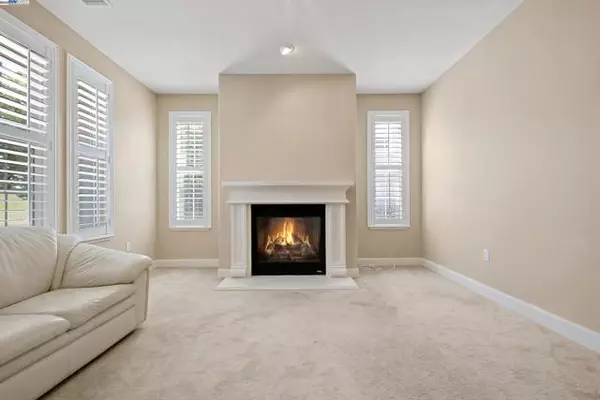 Pleasanton, CA 94566,2004 West Lagoon Rd