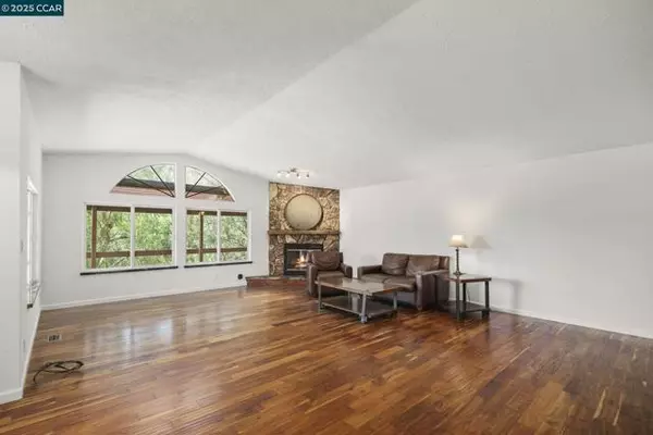 Martinez, CA 94553,2251 Rancho Del Lago Rd