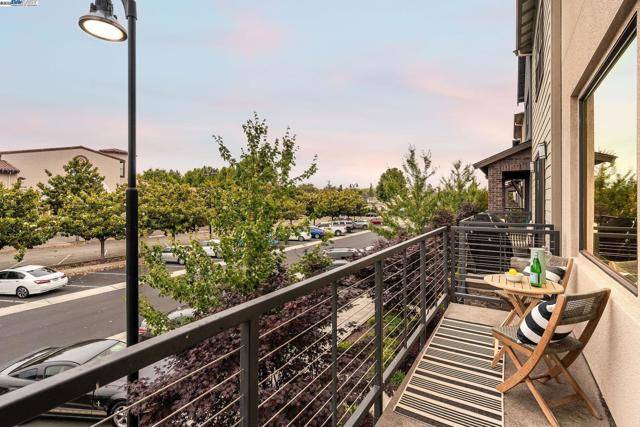 Hayward, CA 94541,203 Burbank St