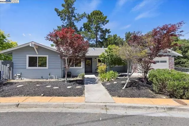 Orinda, CA 94563,21 Muth Dr