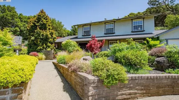 San Rafael, CA 94903,11 Oak Tree Court