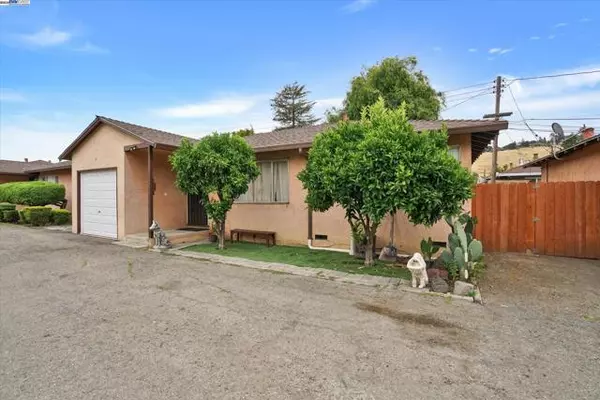 676 Berry Ave, Hayward, CA 94544
