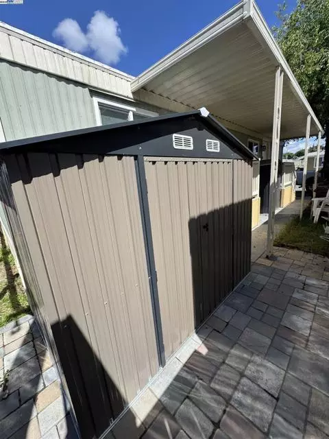 San Leandro, CA 94577,2399 East 14th Street