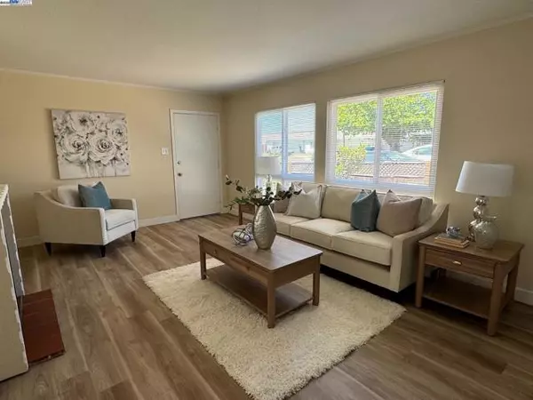 San Leandro, CA 94579,1212 Asbury Ct