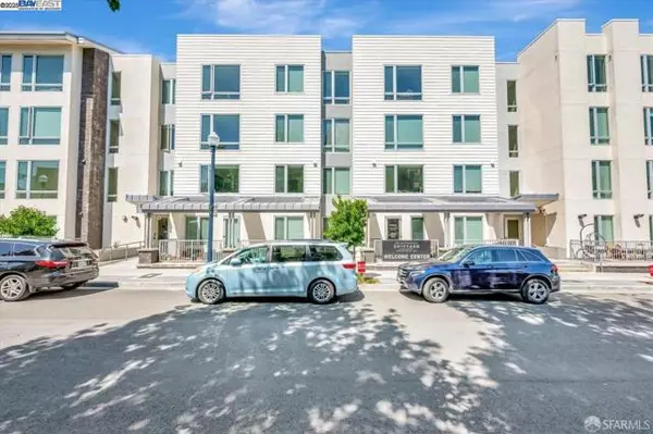10 Innes Ct, San Francisco, CA 94124