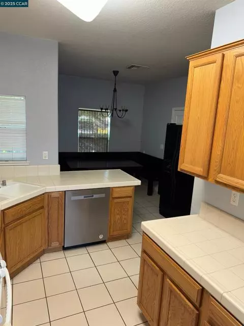 Stockton, CA 95204,1646 Old Bridge Way
