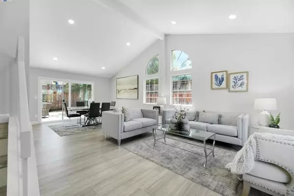 Fremont, CA 94536,330 Sunnyslope Dr