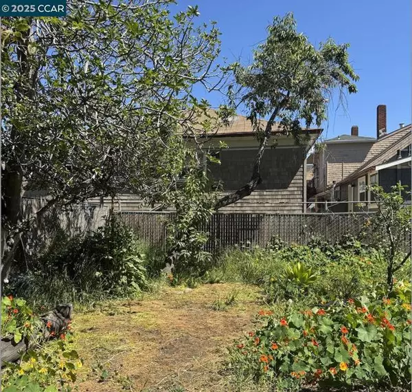 Oakland, CA 94606,2012 East 15Th St