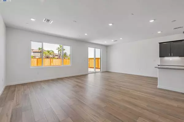 Discovery Bay, CA 94505,359 Astilbe Street