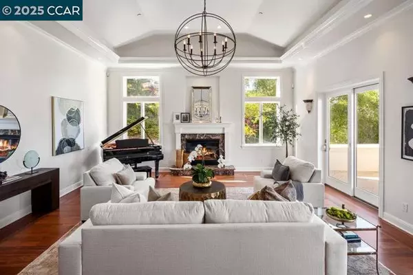 Orinda, CA,128 Oak Rd