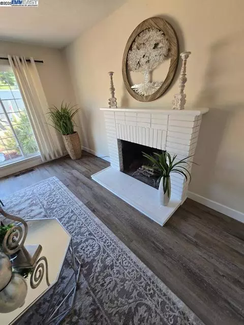 Hayward, CA 94541,2272 Kelly St