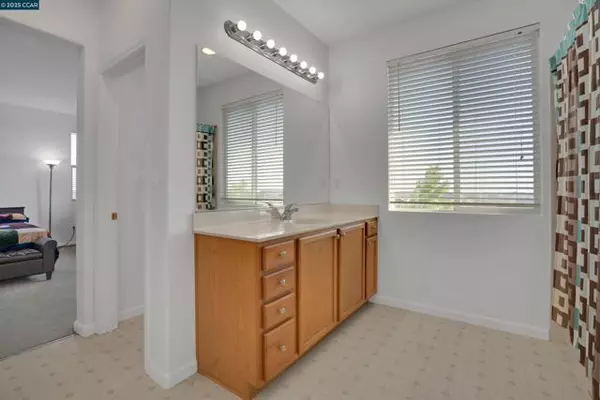 277 Kapalua Bay Cir, Pittsburg, CA 94565