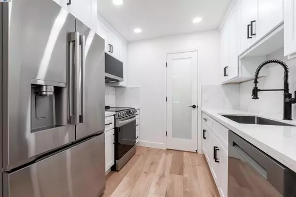 373 Caliente Cir,  San Leandro,  CA 94578