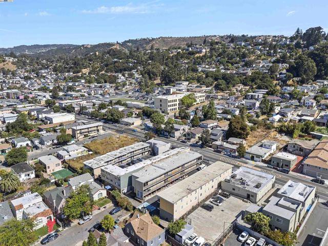 Oakland, CA 94605,7975 MacArthur Blvd