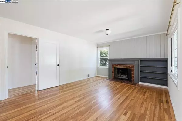 Oakland, CA 94605,130 Marlow Dr
