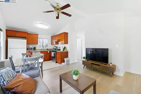 Oakland, CA 94606,2506 Highland Ave