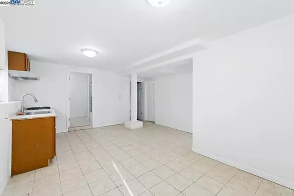 Oakland, CA 94606,2506 Highland Ave