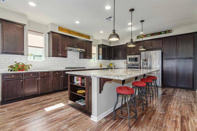 4045 Sarasta Bay Dr, Pittsburg, CA 94565
