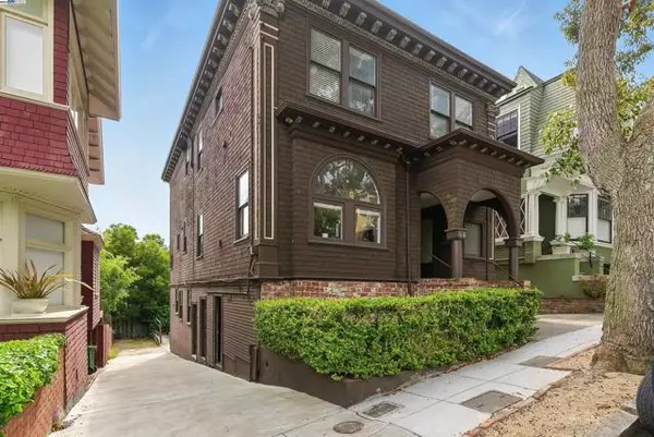 64 Woodland Ave, San Francisco, CA 94117