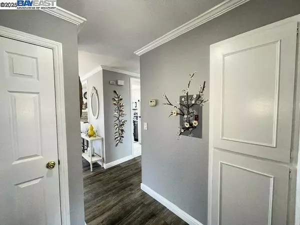 Hayward, CA 94544,947 Fletcher Ln