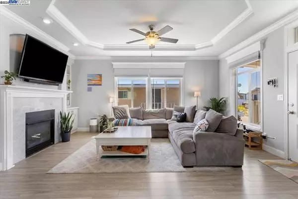 Redwood City, CA 94063,3015 East Bayshore Road #423