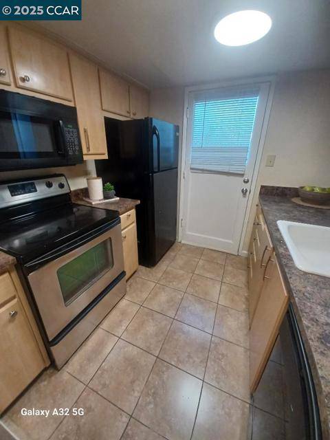 Concord, CA 94521,5496 Roundtree Dr