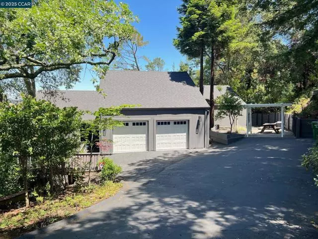 Orinda, CA 94563,47 El Gavilan Rd.