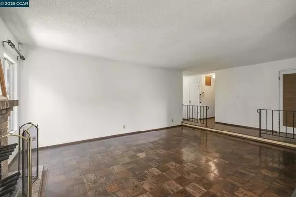 Concord, CA 94518,2054 Newton Way