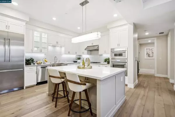 20 Woodbury Highlands Court, Lafayette, CA 94549