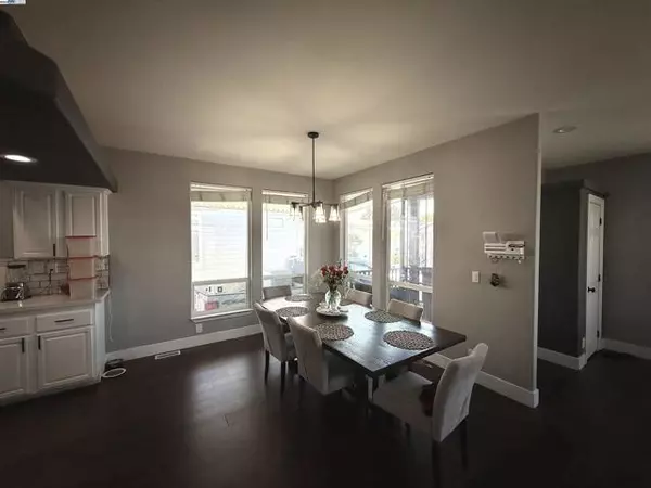 Sunnyvale, CA 94089,1225 Vienna dr