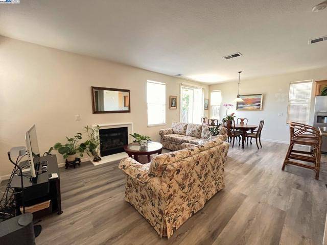 Hayward, CA 94541,769 Bartlett Ave